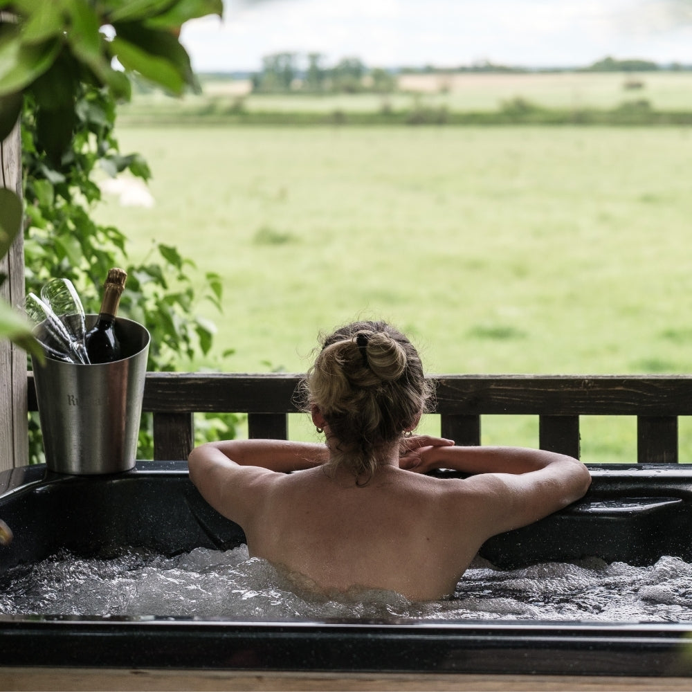 Coffret Cadeau • Séjour Romantique au Refuge avec Spa Privatif • [1 NUIT]