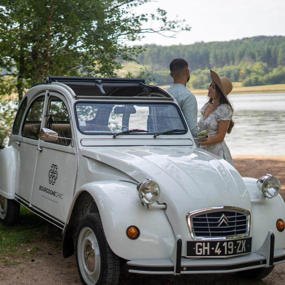 Coffret Cadeau • Séjour Insolite au Logis avec Spa Privatif & 2CV • [1 NUIT]